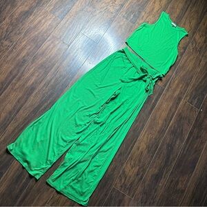 Discreet Green Ribbed Two Piece Tank Pant Set